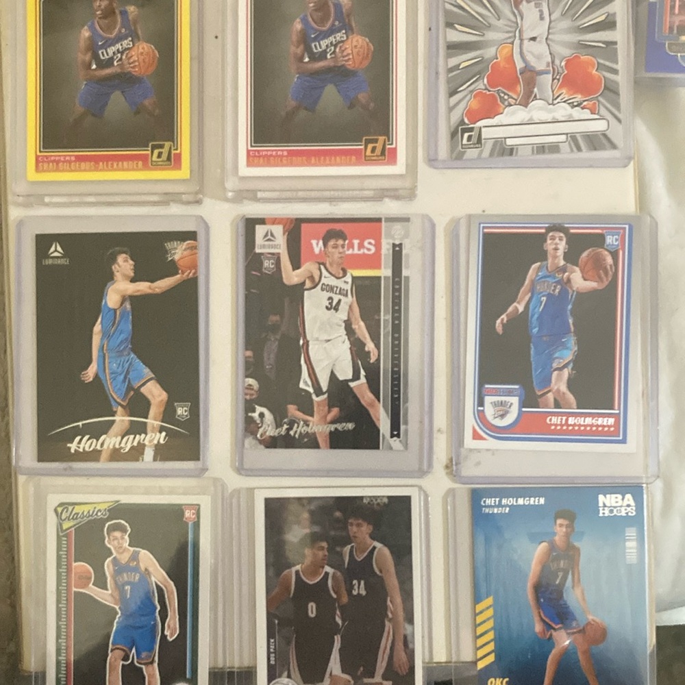 9 CARD LOT OF SHAI GILGEOUS-ALEXANDER ALEXANDER AND CHET HOLMGREM CARDS-$$